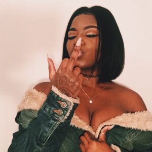 Mira - rencontre-Black-Lens