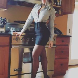 Femme sexy à Saumur, prête pour l’aventure Eléna - plan-cul