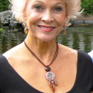 Si t’as peur d’une vieille qui baise mieux que ta jeunesse Francine - rencontre-Cougar-Aurillac