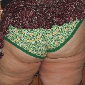 65 ans, ronde et bien dans ma peau — un verre pour rigoler ? Danièle - rencontre-Cougar-Haguenau