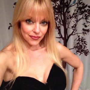 Avant que le courage retombe Stéphanie - rencontre-MILF-Rochefort