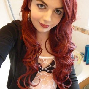 Nuance, chaleur, vérité Clémence - rencontre-Naturiste-Courbevoie