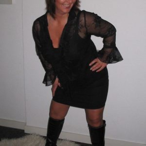 Elise - rencontre-Cougar-Brive-la-Gaillarde