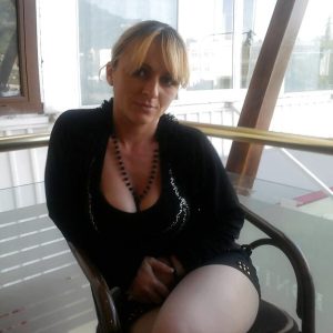 Chaleur azuréenne Lola - rencontre-Milf-Cagnes-sur-Mer