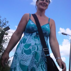 Y’a du soleil dans mon verre… Coralie - rencontre-MILF-Valenciennes