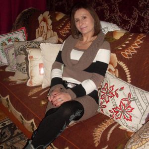 Attention Messieurs,ključ je podajnut! Julija - rencontre-Cougar-Poissy
