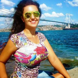 Je viens de finir ma série et j’ai un vide à combler ! Johanna - rencontre-Teen-Saint-Étienne