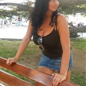 De retour de vacances, besoin d’une étincelle Maëva - rencontre-Teen-Nîmes